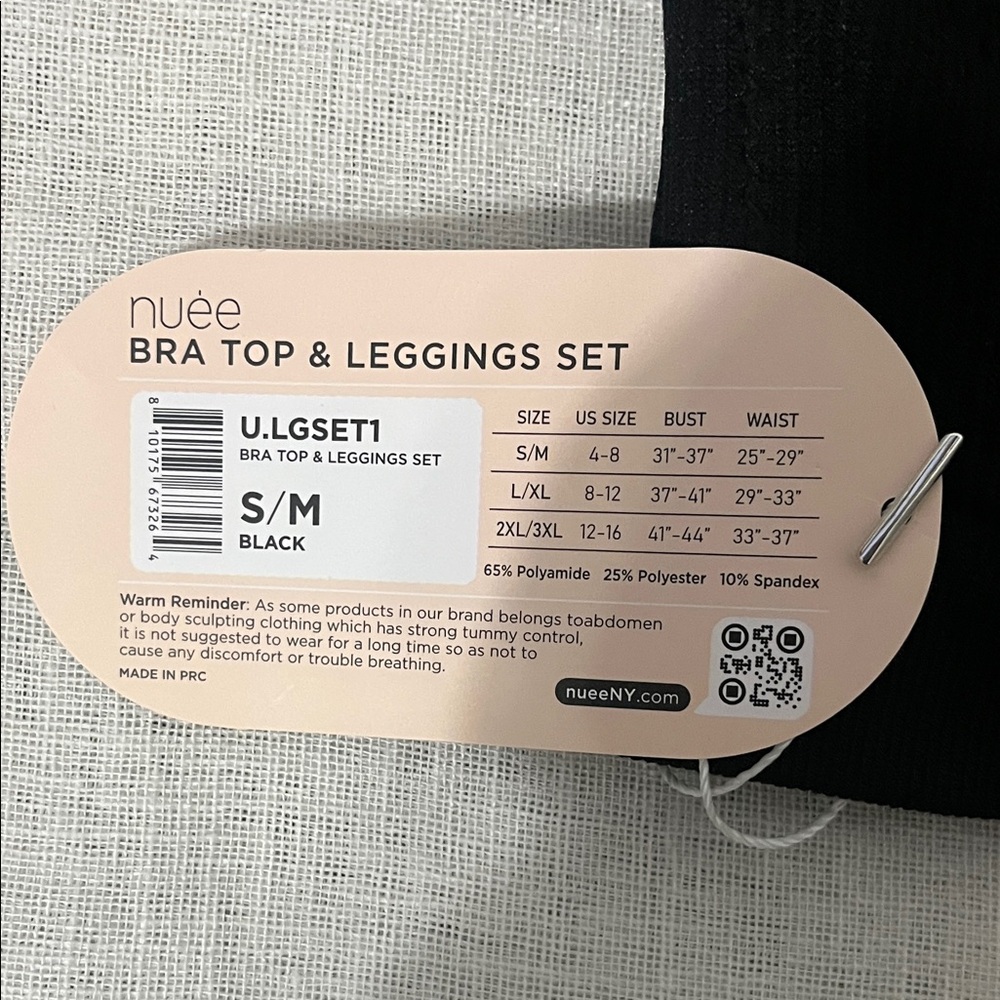 Sleek Black Women's bra top & leggings set - Picture 4 of 8